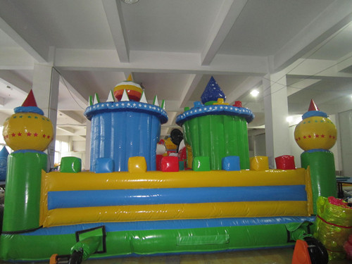Inflatable amusement park