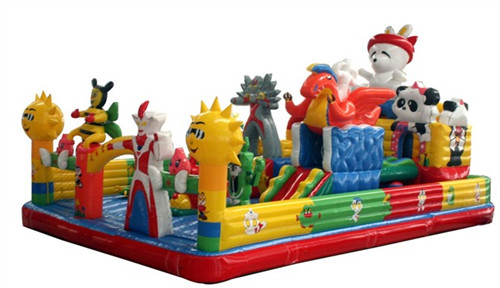 Inflatable amusement park