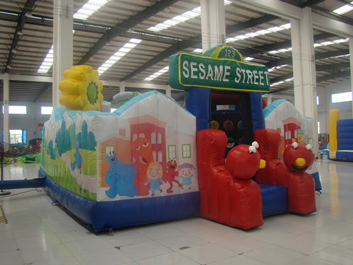 Inflatable amusement park