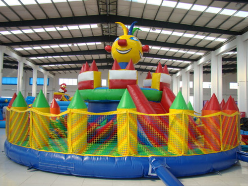 Inflatable amusement park