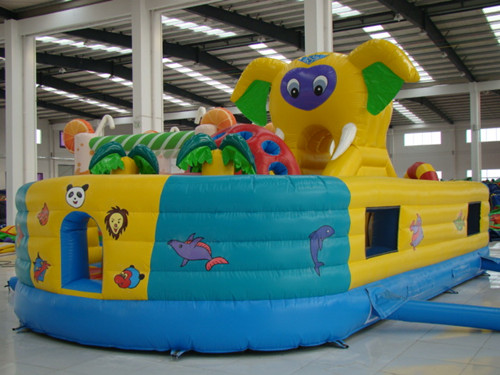 Inflatable amusement park