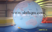 Inflatable advertising balloon